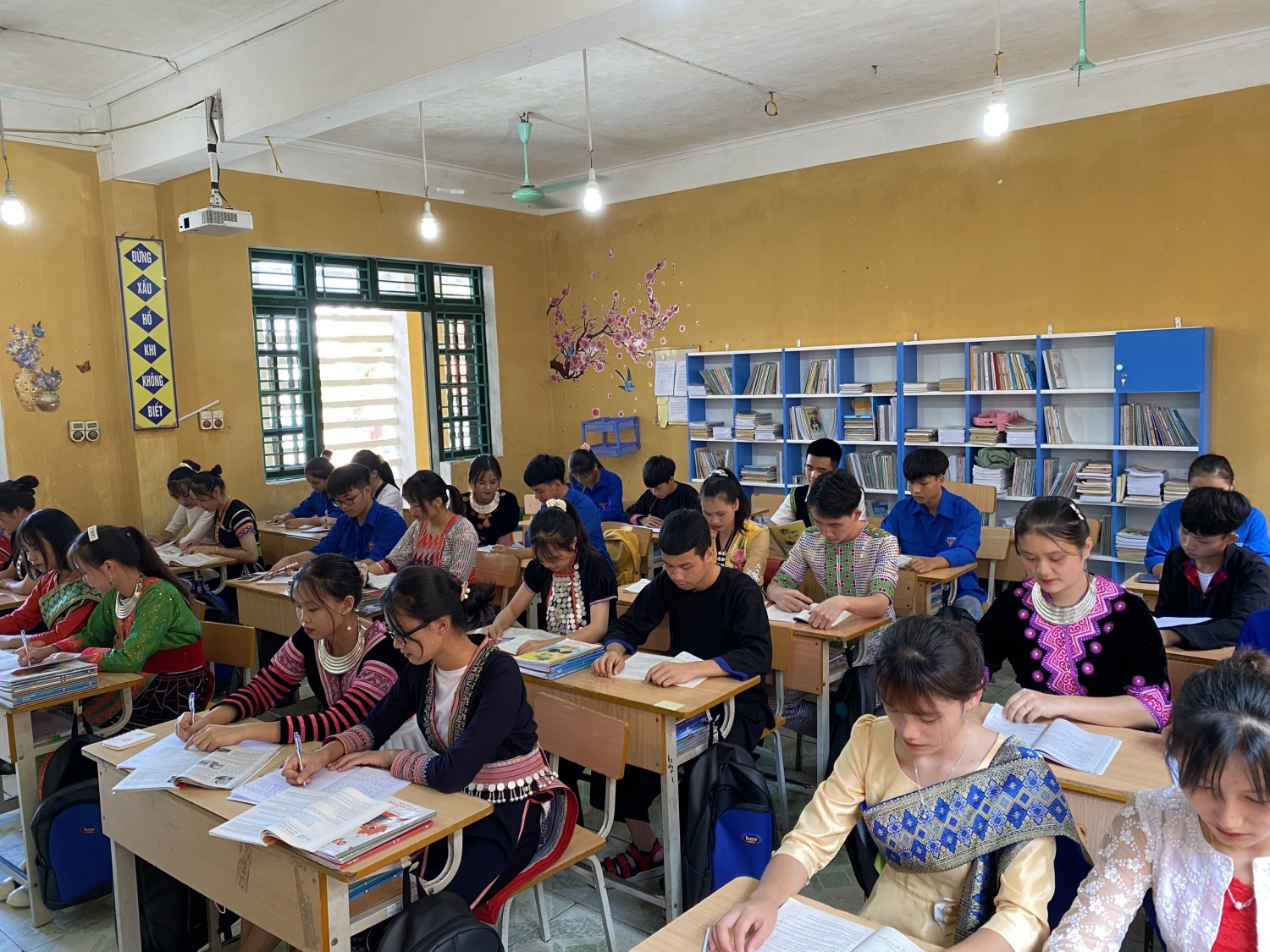 Công bố công khai số liệu quyết toán ngân sách quý 3 năm 2023 của Trường Phổ thông DTNT tỉnh Điện Biên
