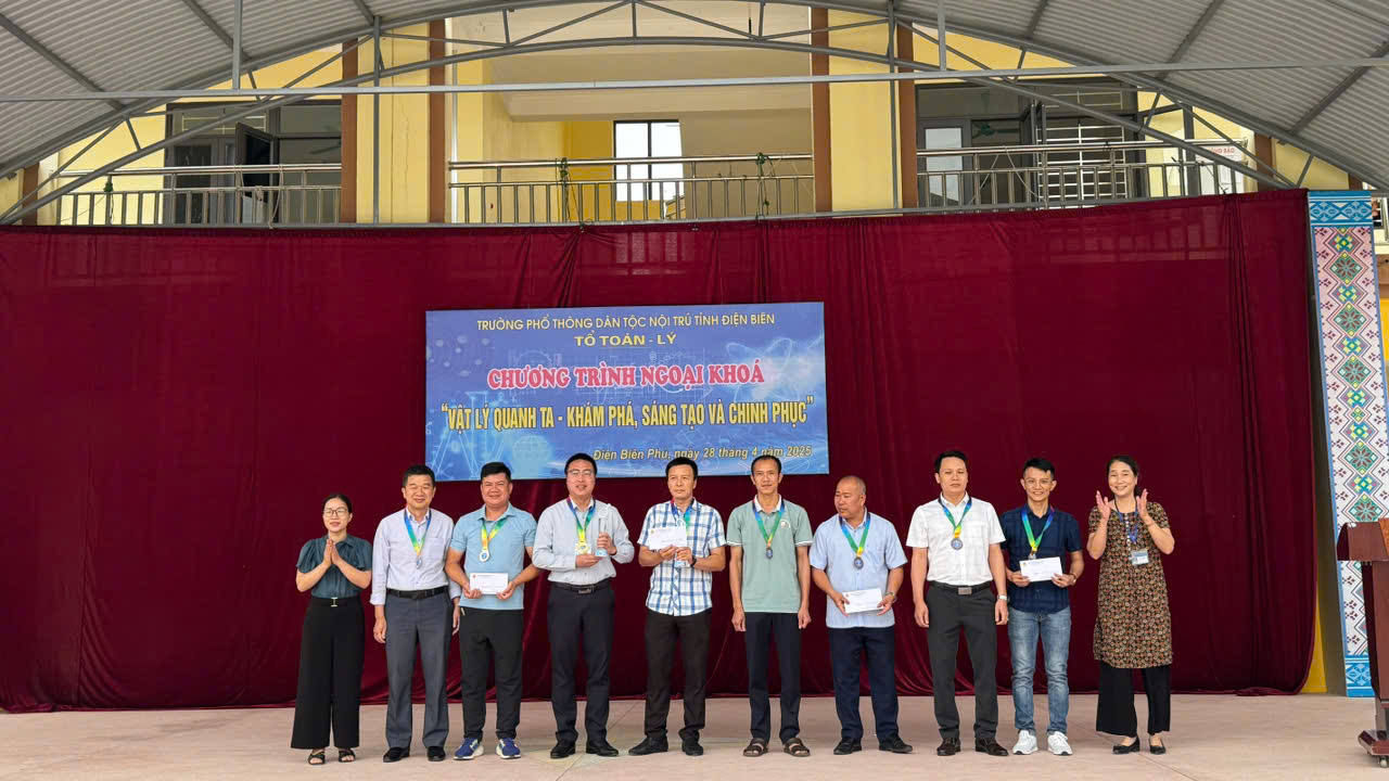 Công đoàn Trường PTDTNT tỉnh Điện Biên tổ chức giải  “Pickleball dành cho cán bộ quản lý, giáo viên và nhân viên quản lý lần thứ I”