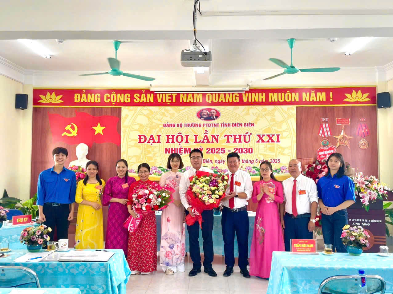 Đại hội Đảng bộ Trường PTDTNT tỉnh Điện Biên lần thứ XXI, nhiệm kỳ 2025-2030 thành công tốt đẹp