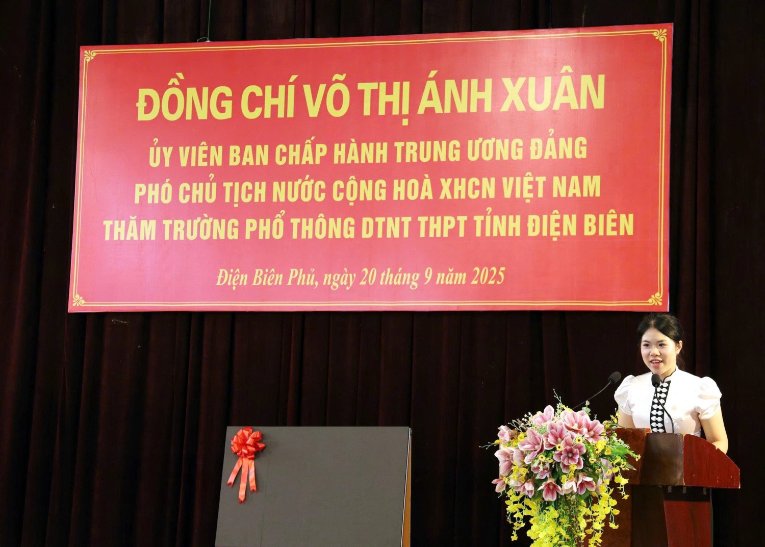 Phát biểu cảm ơn của học sinh khi được nhận học bổng của Phó Chủ tịch nước Võ Thị Ánh Xuân trao tặng