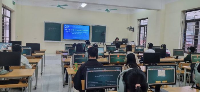 Trường PTDTNT THPT tỉnh Điện Biên tổ chức thành công vòng thi Olympic Tiếng Anh trên Internet (IOE) cấp tỉnh năm học 2025-2026