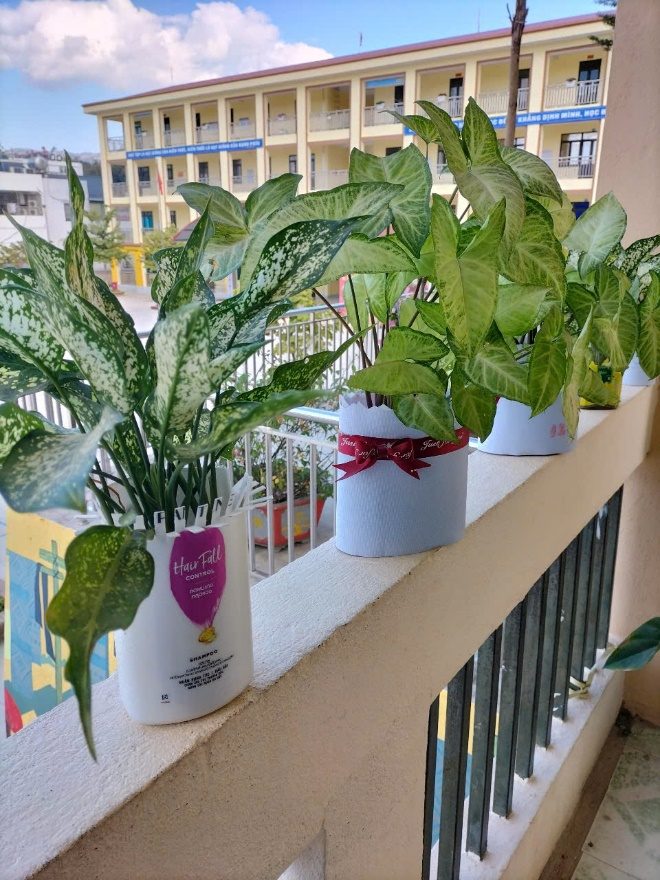 Hoạt động của Câu lạc bộ “KHÉO TAY’’ Trường PTDTNT tỉnh Điện Biên