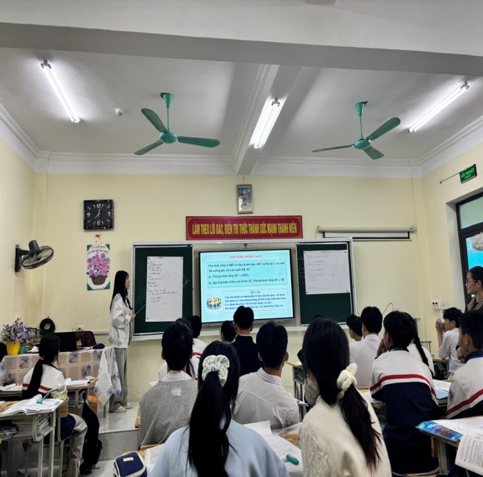 Học sinh Trường PTDTNT THPT tỉnh Điện Biên chinh phục Toán học qua phương pháp dạy học tích cực