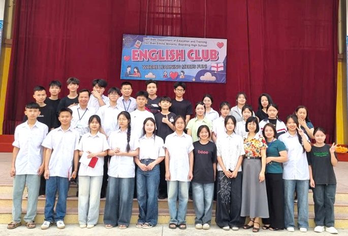 SPEAK TO SHINE – TỎA SÁNG QUA NGÔN NGỮ