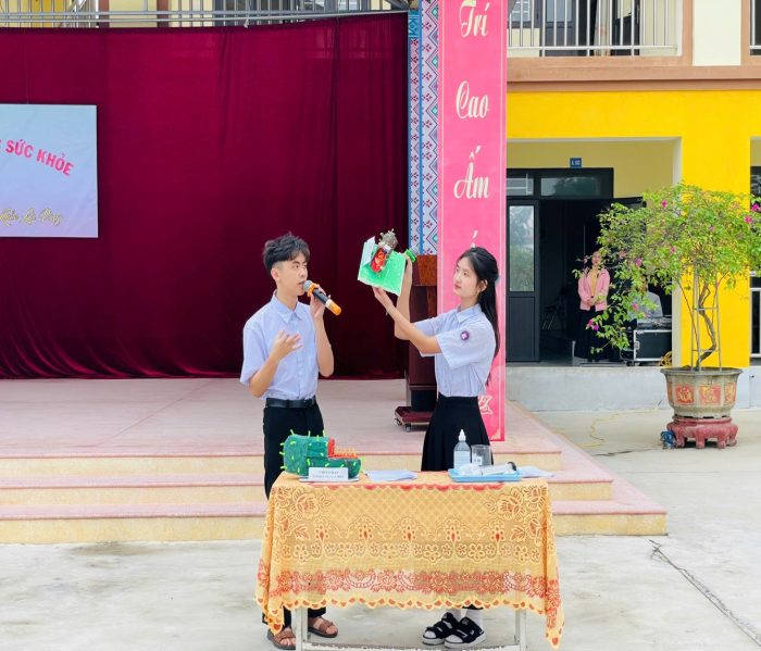 CLB chăm sóc sức khoẻ của Trường PTDTNT tỉnh Điện Biên tổ chức tuyên truyền phòng chống bệnh Dại