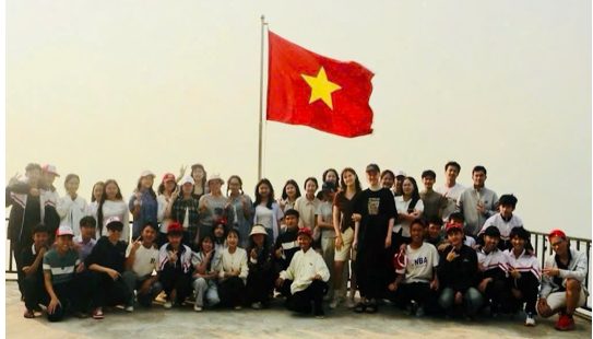 HỌC SINH LỚP 10A9 TRƯỜNG PTDTNT THPT TỈNH ĐIỆN BIÊN VỚI HOẠT ĐỘNG TRẢI NGHIỆM “ CHUYẾN ĐI CỦA SỰ ĐỒNG HÀNH VÀ TRƯỞNG THÀNH”