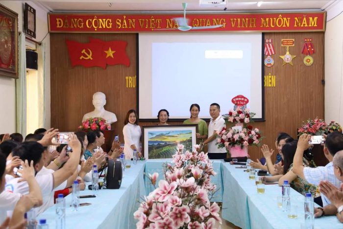 GẶP LẠI TRƯỜNG XƯA