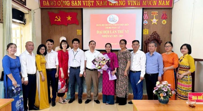 Đại hội chi bộ Toán- Lý Trường PTDTNT tỉnh Điện Biên khoá VI, nhiệm kỳ 2025-2027