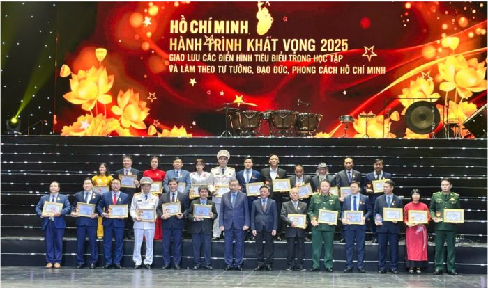 Trường Phổ thông Dân tộc nội trú (PTDTNT) THPT tỉnh Điện Biên được  vinh danh trong Chương trình “Hồ Chí Minh - Hành trình khát vọng 2025”
