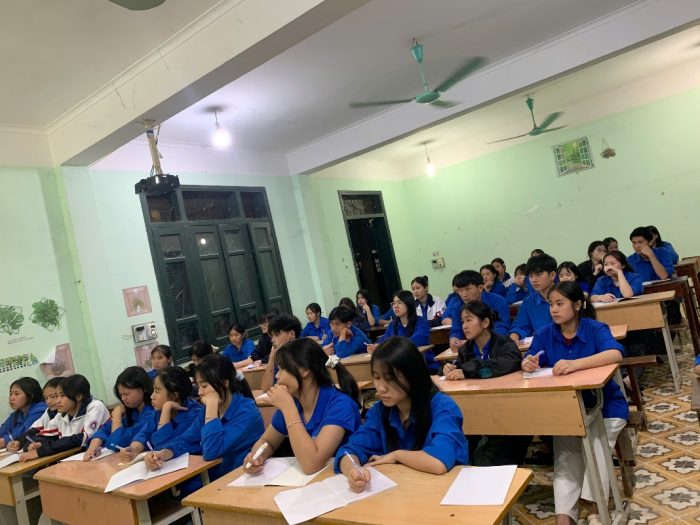 BCH Đoàn Trường PTDTNT tỉnh Điện Biên tổ chức Lớp bồi dưỡng cảm tình Đoàn, năm học 2024-2025 (Đợt II)