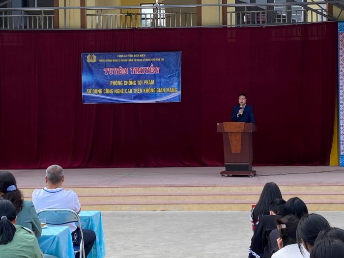 Tăng cường tuyên truyền phòng chống tội phạm lừa đảo trên không gian mạng tại Trường PTDTNT tỉnh Điện Biên