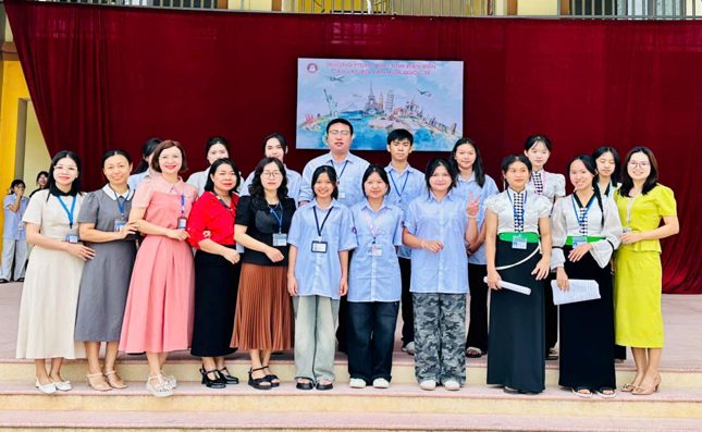 CLB VĂN HÓA THẾ GIỚI TRƯỜNG PTDTNT THPT TỈNH ĐIỆN BIÊN CHỦ ĐỀ: “Văn hóa Hàn Quốc – Từ truyền thống đến hiện đại”
