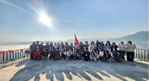 KHI THIÊN NHIÊN HÒA NHỊP CÙNG THANH XUÂN