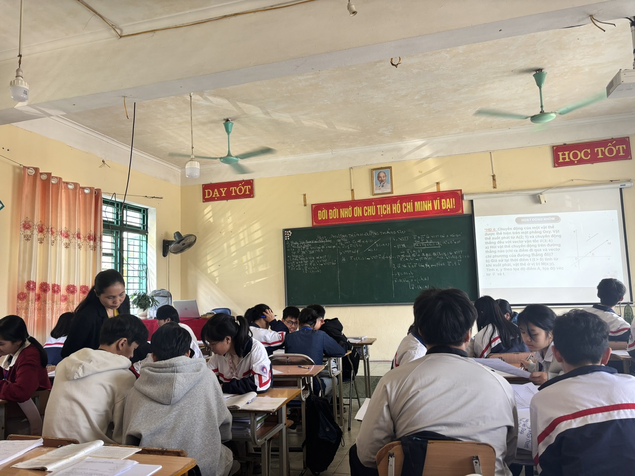 '''A group of students in a classroom

Description automatically generated'''