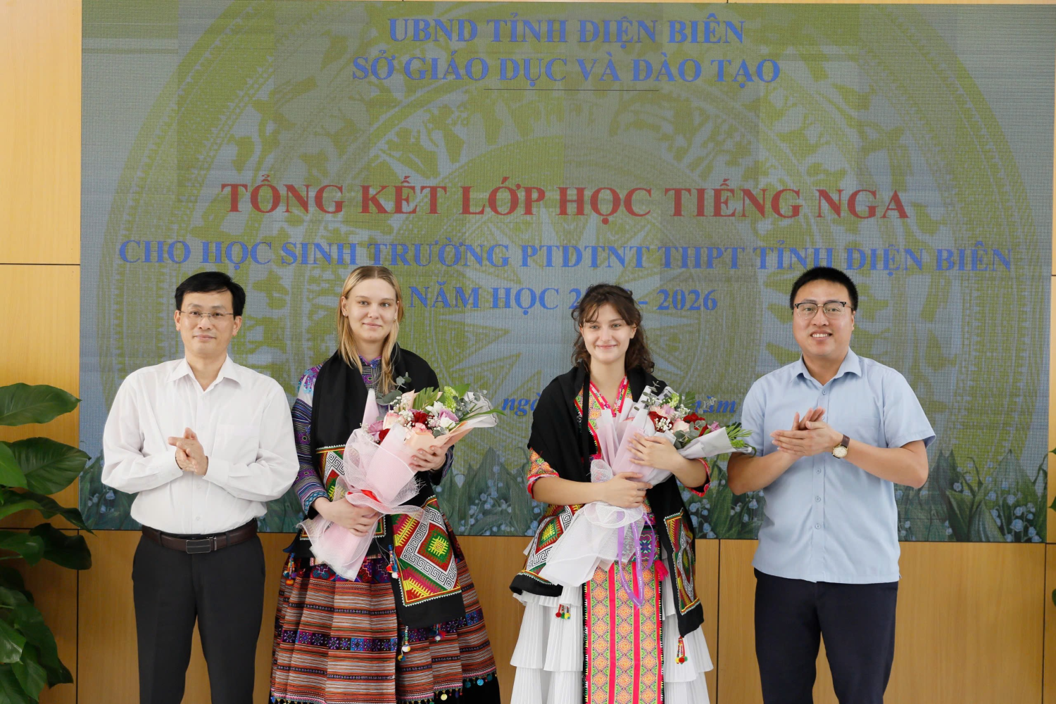 Tổng kết lớp học tiếng Nga cho học sinh Trường PTDTNT THPT tỉnh Điện Biên: Mở ra cơ hội hội nhập quốc tế