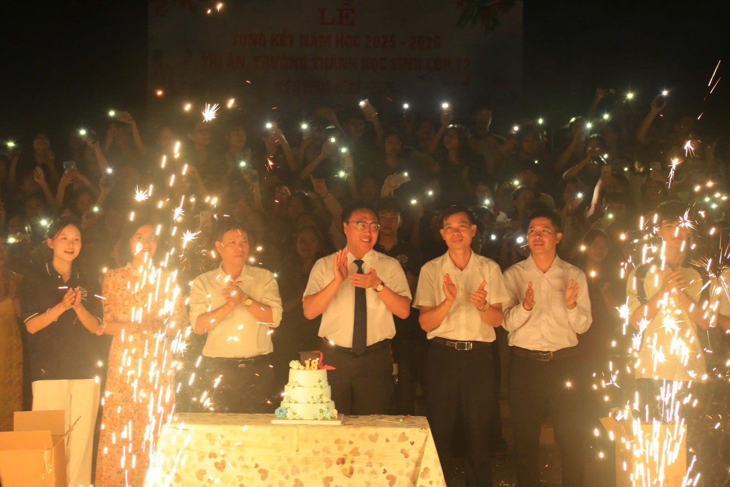Phát biểu chúc mừng, căn dặn các em học sinh khối 12 niêm khóa 2023-2026 trong buổi Lễ Tri ân và Trưởng thành khi tôi 18