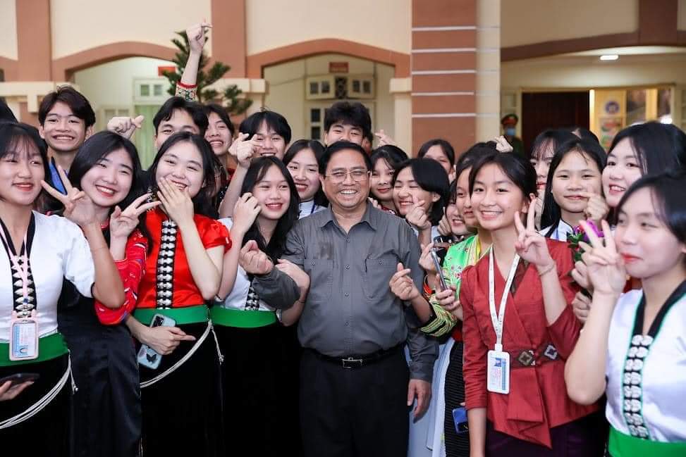 NHỮNG BƯỚC NGOẶT CHUYỂN MÌNH: HÀNH TRÌNH 70 NĂM TỎA SÁNG CỦA TRƯỜNG PTDTNT THPT TỈNH ĐIỆN BIÊN