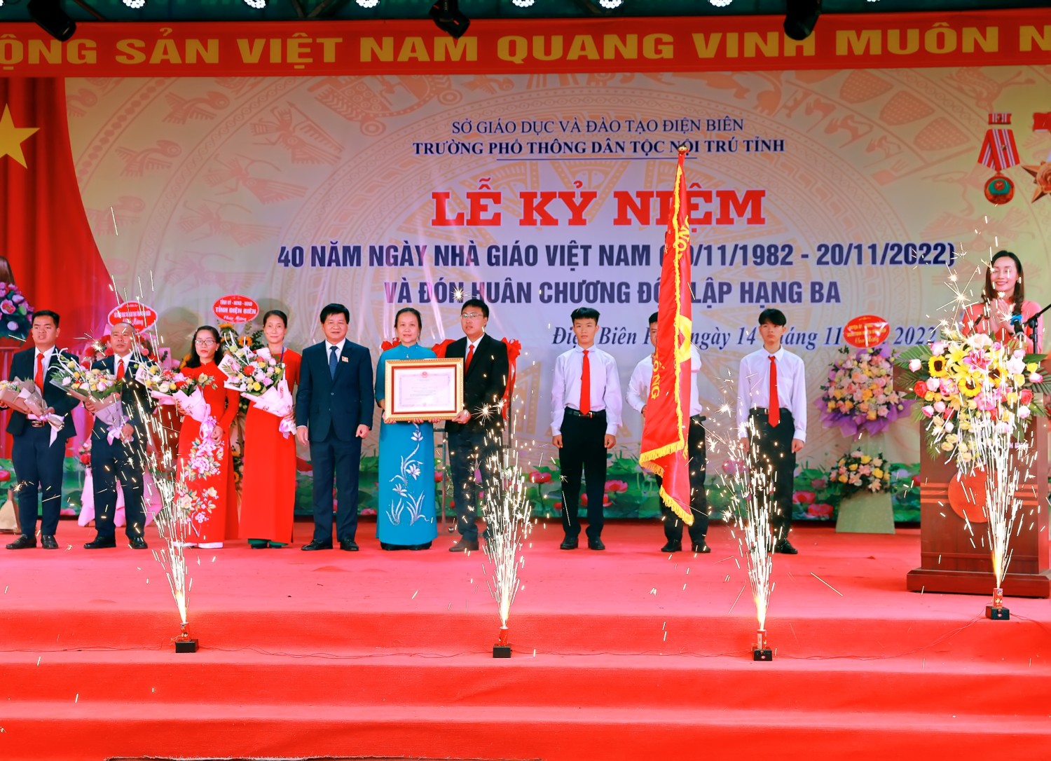 NHỮNG BƯỚC NGOẶT CHUYỂN MÌNH: HÀNH TRÌNH 70 NĂM TỎA SÁNG CỦA TRƯỜNG PTDTNT THPT TỈNH ĐIỆN BIÊN