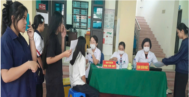 TRƯỜNG PTDTNT THPT TỈNH ĐIỆN BIÊN TỔ CHỨC KHÁM SỨC KHỎE ĐẦU NĂM CHO HỌC SINH, NĂM HỌC 2026 - 2027